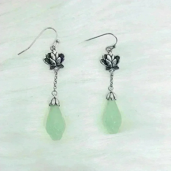 Lotus Classical Retro Earrings - Picture 4 of 4